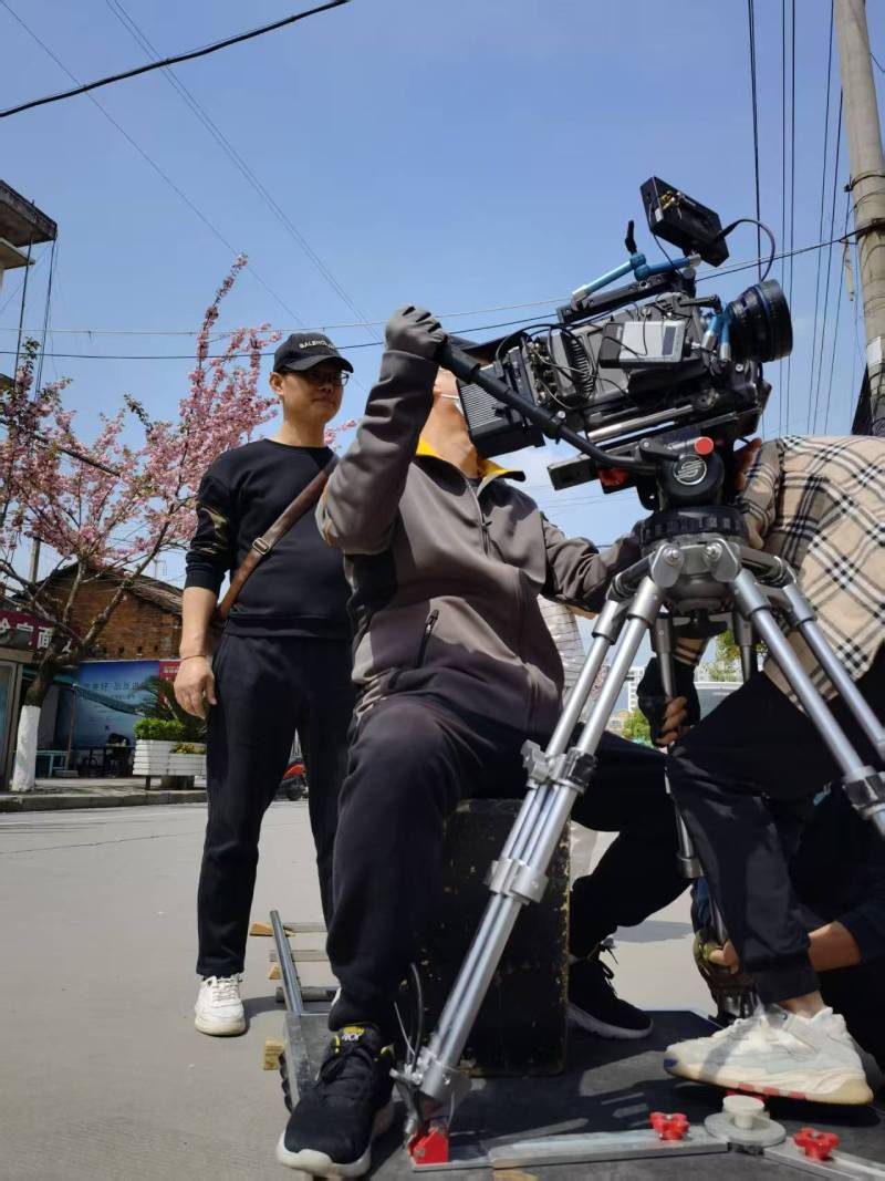 平泉县广告片拍摄：快消品牌爆款之选，网感内容适配社媒传播！